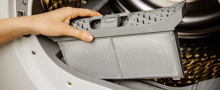 Signs Of A Clogged Dryer Lint Trap in Farmington Hills, Michigan